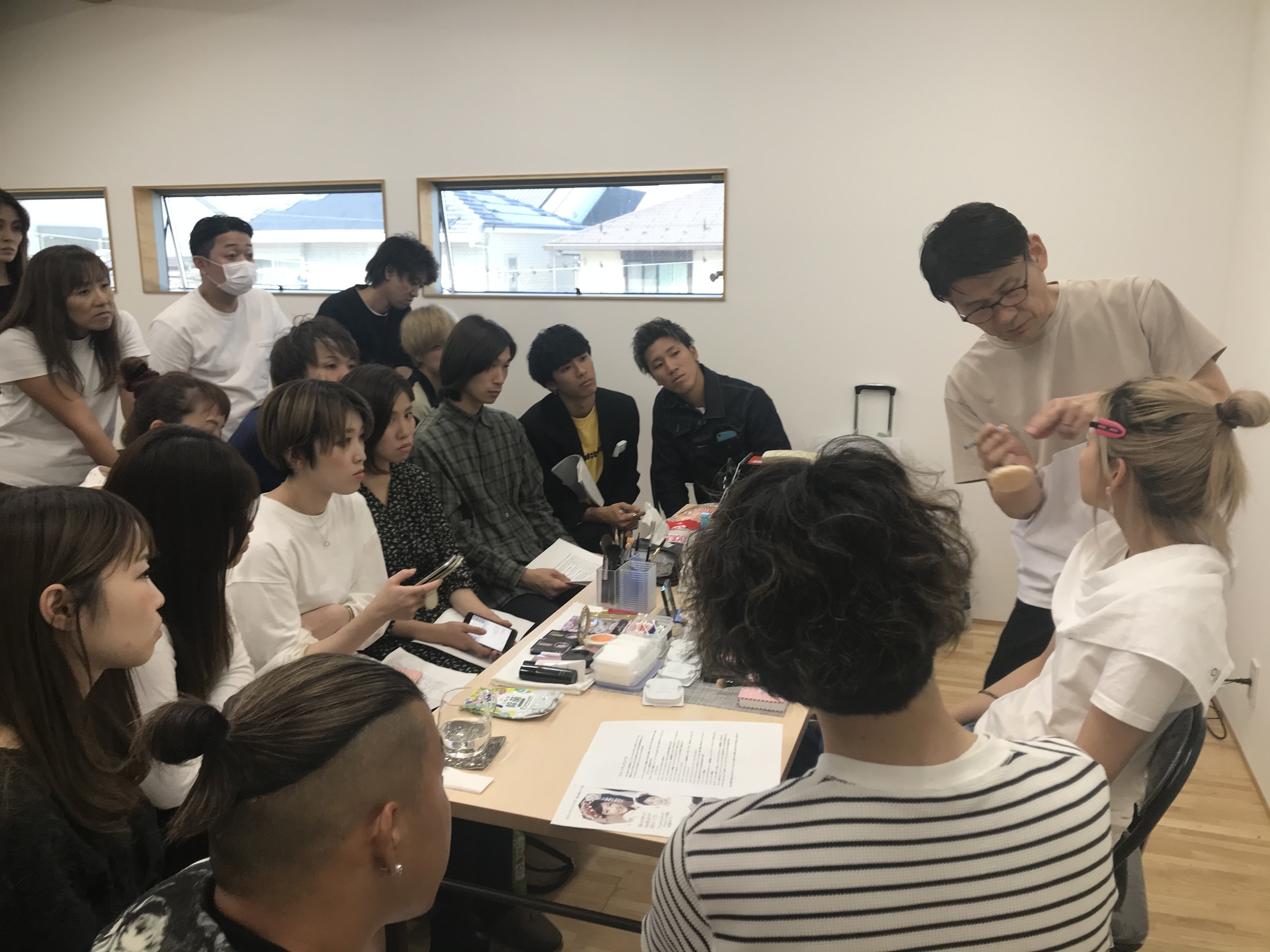 メイクアップアーティスト(名取瞳先生)によるメイクの勉強会